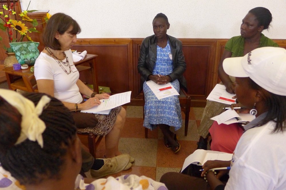 Deb with Kibera paper women in product design session