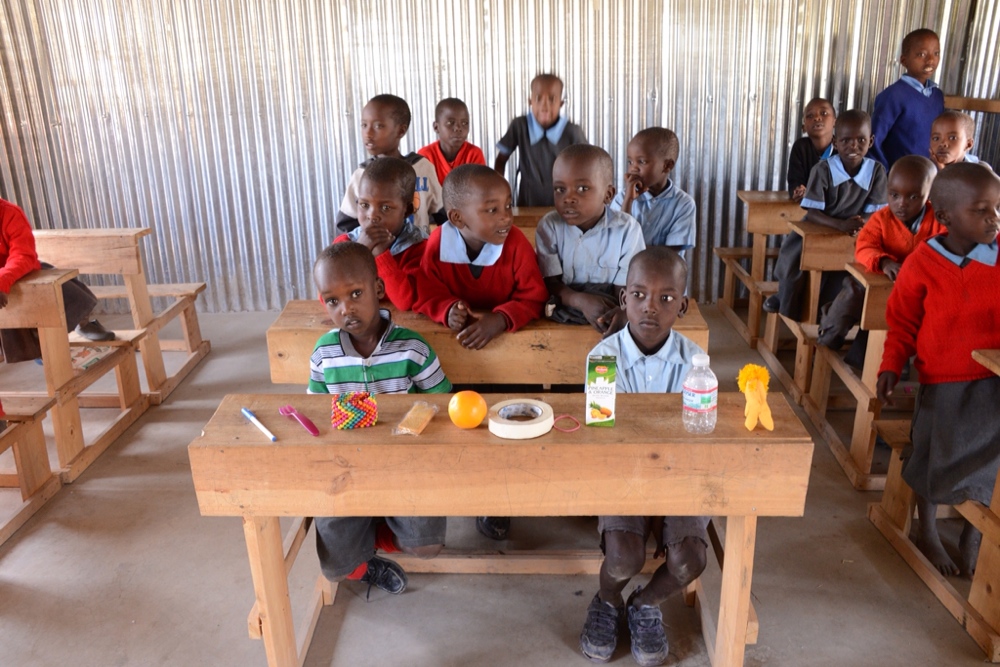 Playing a game to remember objects