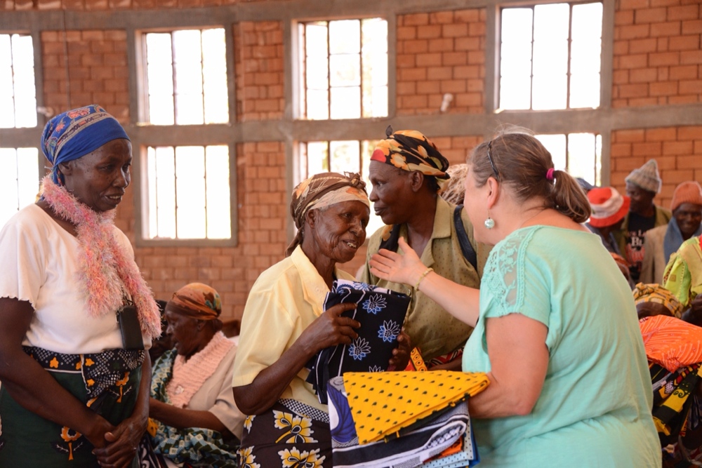 Lloydie presenting new leso